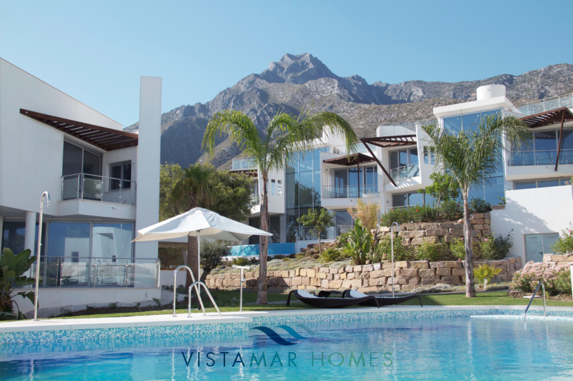 Tropical Gardens and Pools · VMD010 Luxury Apartments Sierra Blanca Marbella