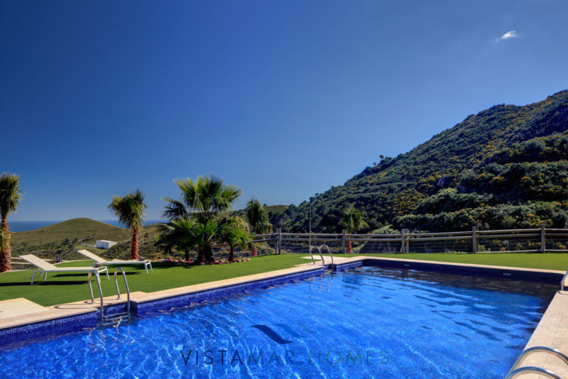 Private Pool and Garden with Sea and Mountain Views · VMV010 Exclusive Residential Homes in Benahavis