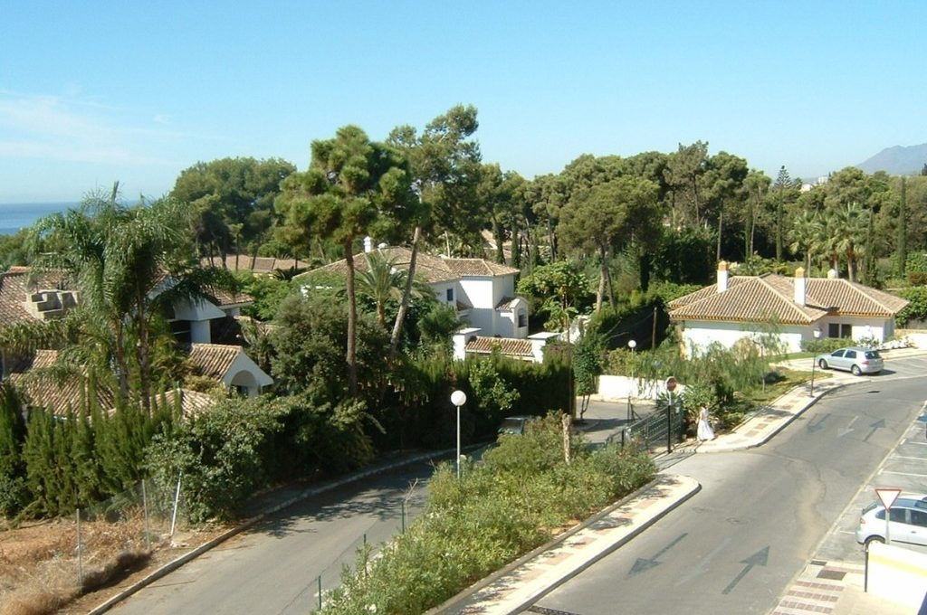 lovely-apartment-with-open-sea-views-in-nagueles-9-467d0cee5b725f3ef65f102a0c2e69c0