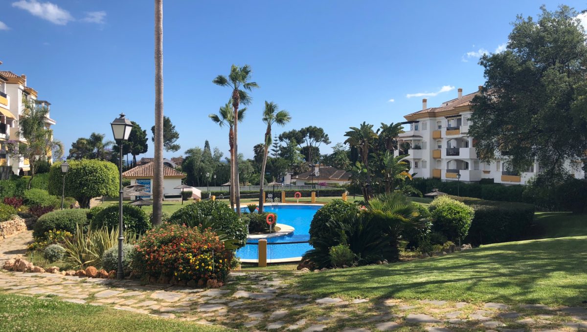 lovely-apartment-with-open-sea-views-in-nagueles-img_8974