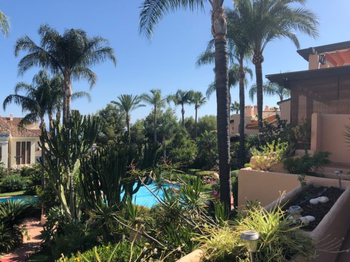 Esclusivo e spazioso appartamento in vendita a Sierra Blanca, Marbella