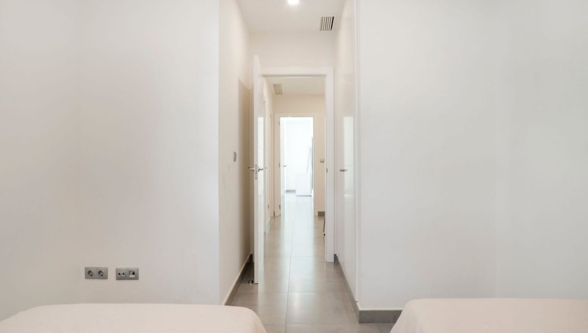 contemporary-3-bedroom-garden-apartment-walking-distance-to-puerto-banus-photo-2021-11-16-08-00-50